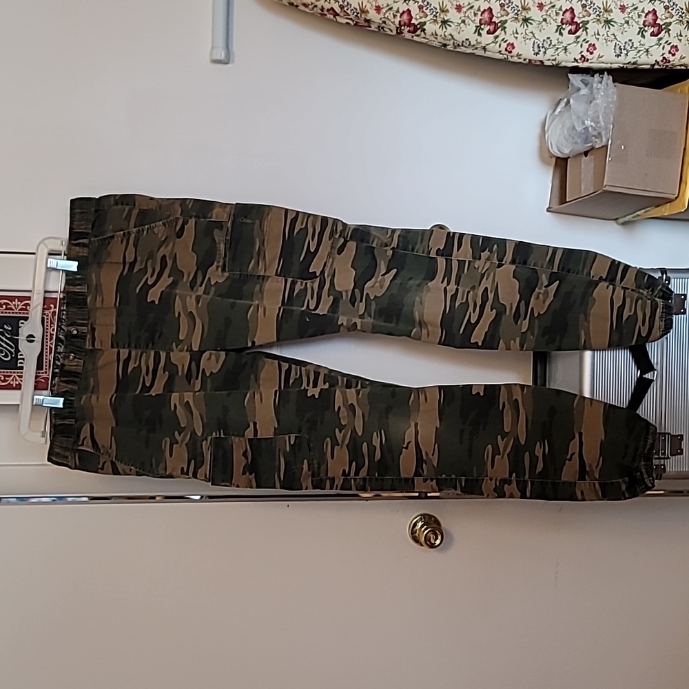 Mens Amplify Camouflage Jogger Pants